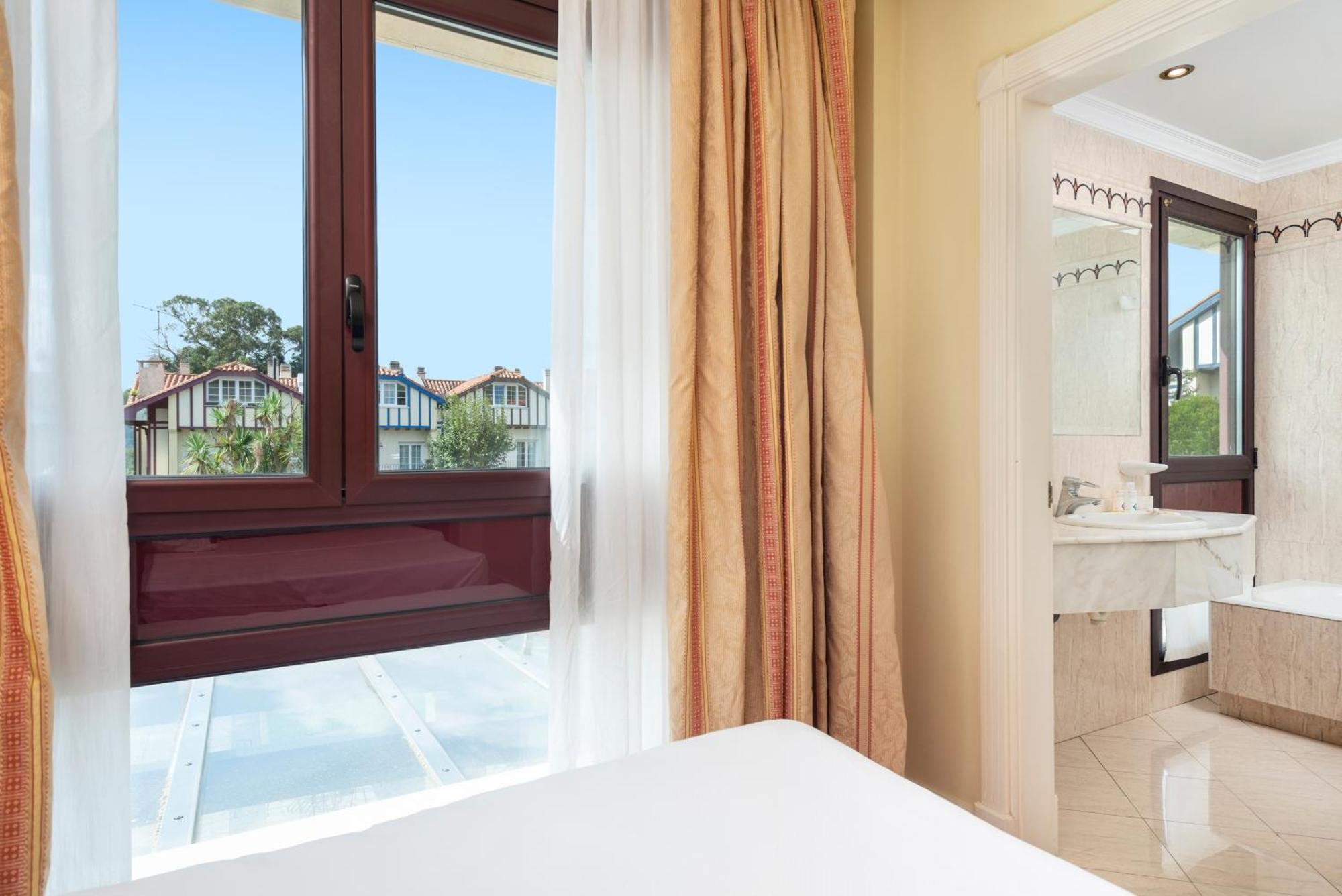 Urban Loiu Hotel By Eurotels Buitenkant foto