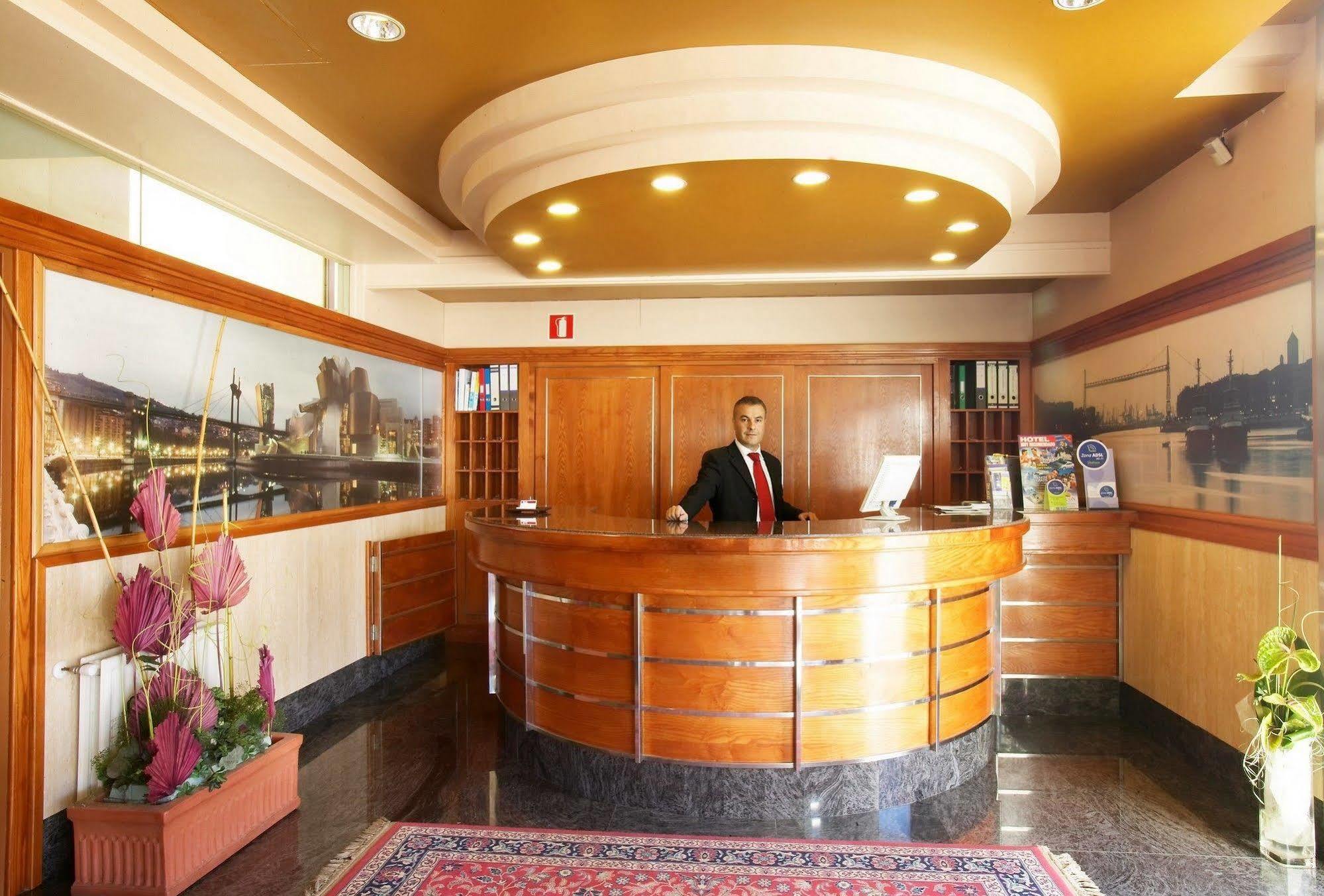 Urban Loiu Hotel By Eurotels Buitenkant foto